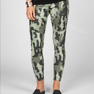 Agnes and Dora Camo Jeggings
